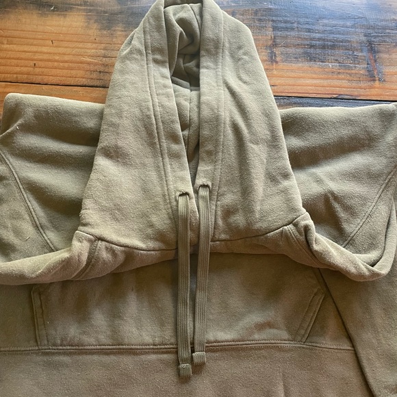 North face sweatshirt hooded - Picture 2 of 4